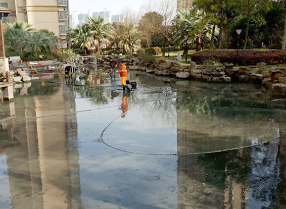 新都景观池淤泥清理